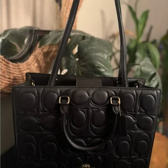 NWT Coach Maggie Tote Bag In Blocked Signature Leather CY672 - Picture 3 of 6